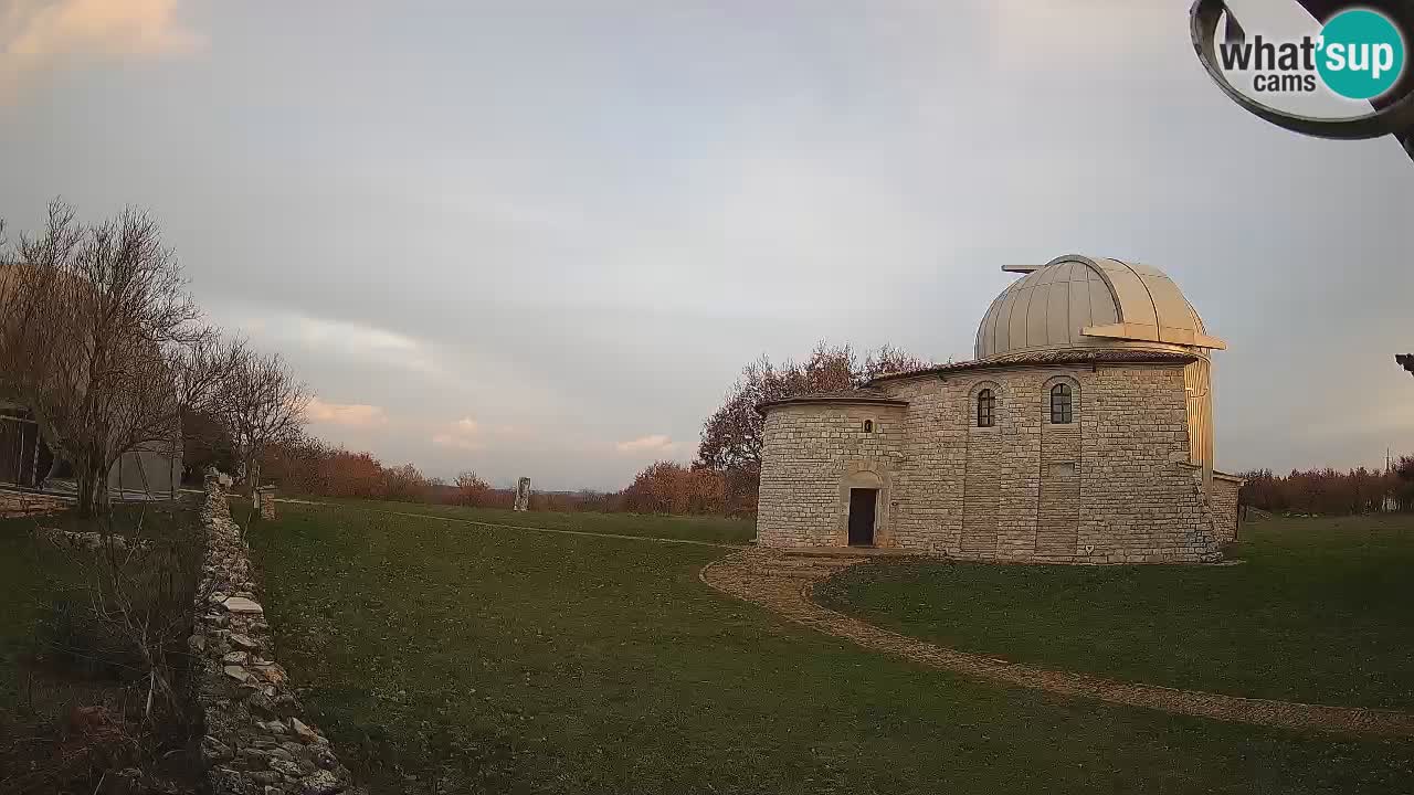 Višnjanska observatorijska spletna kamera: Opazujte vesolje iz Istre, Hrvaška