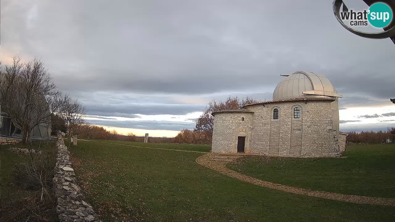 Višnjanska observatorijska spletna kamera: Opazujte vesolje iz Istre, Hrvaška