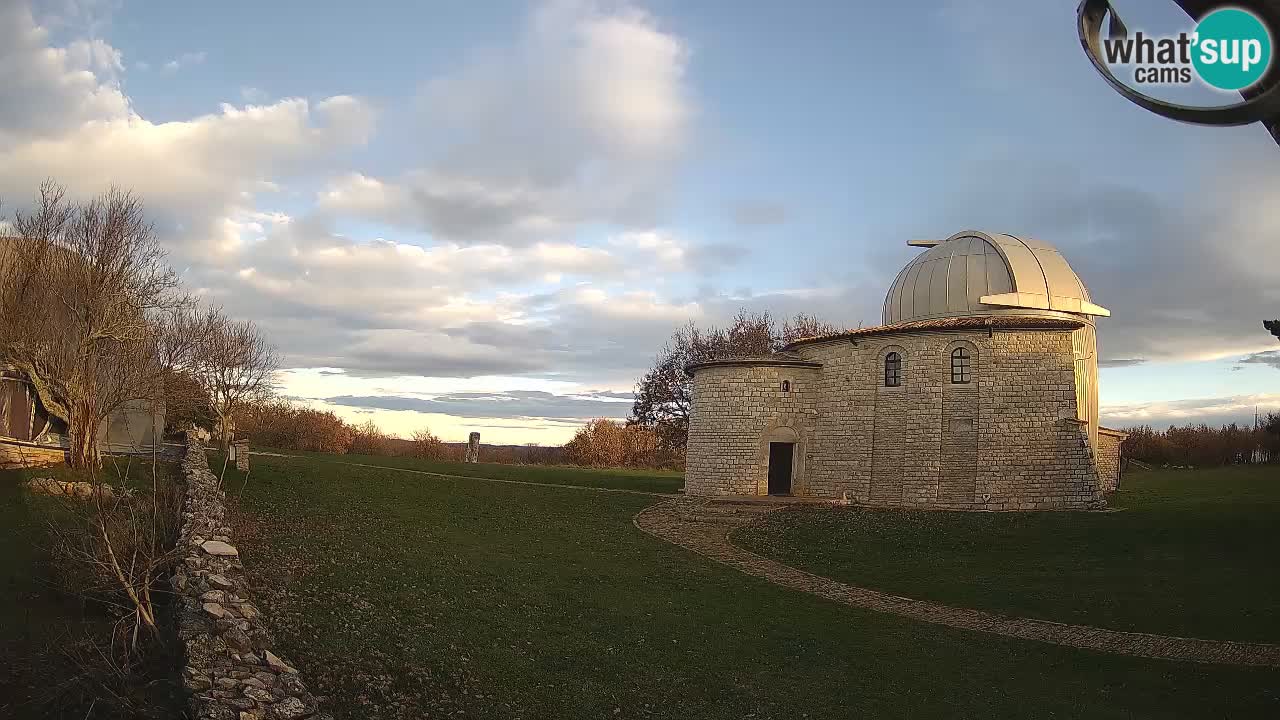 Webcam del Observatorio de Višnjan: Contempla el cosmos desde Istria, Croacia