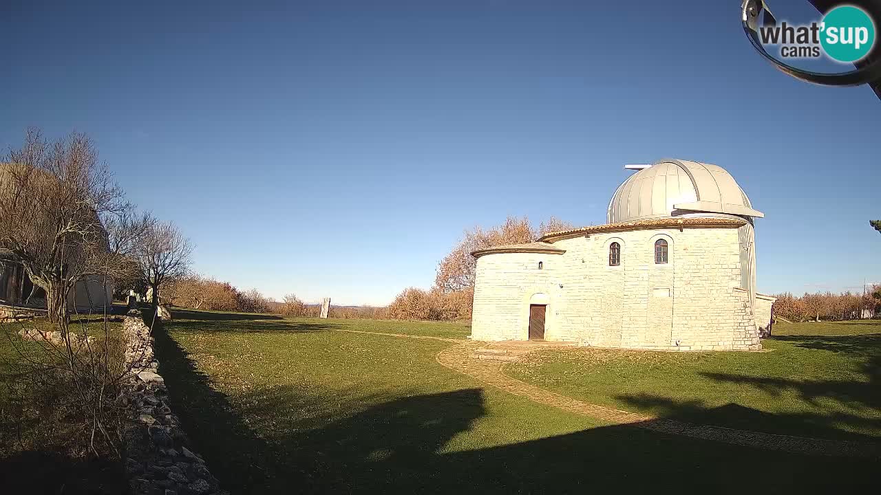 Višnjan Observatory Webcam: Gaze into the Cosmos from Istria, Croatia