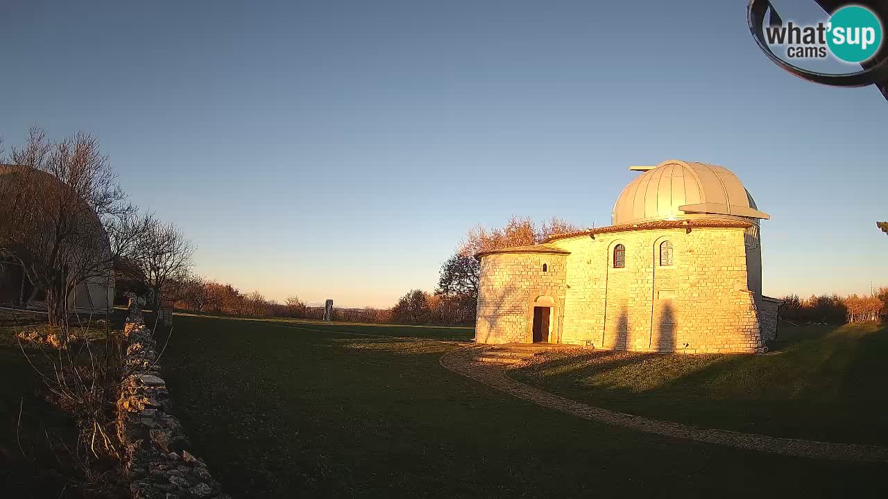 Višnjan Observatory Webcam: Gaze into the Cosmos from Istria, Croatia