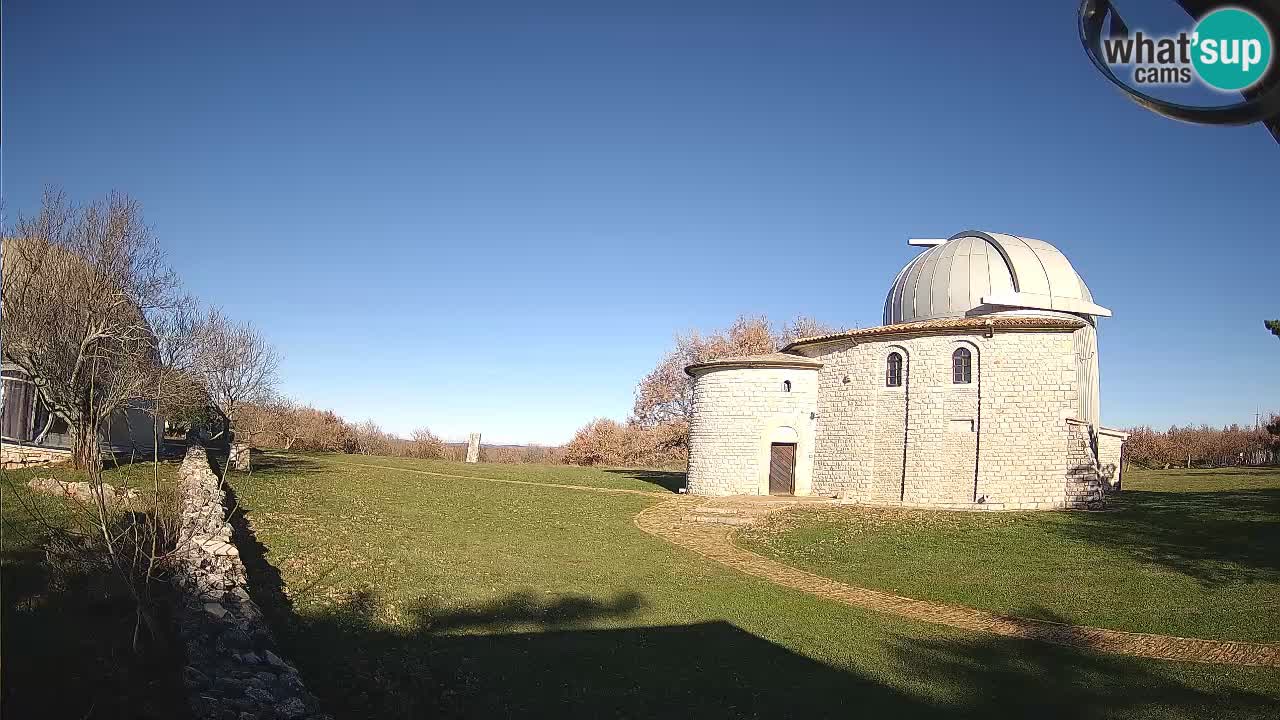 Višnjan Observatory Webcam: Gaze into the Cosmos from Istria, Croatia