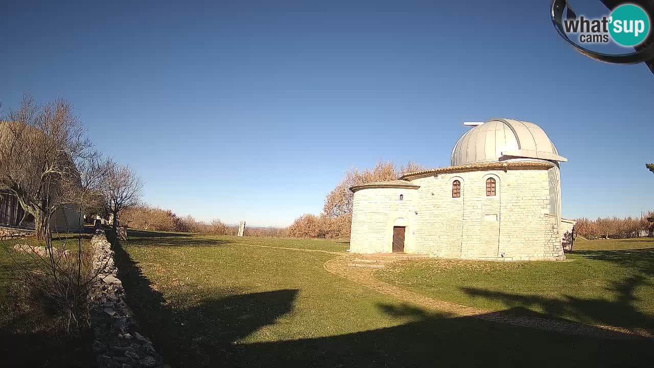 Višnjan Observatory Webcam: Gaze into the Cosmos from Istria, Croatia