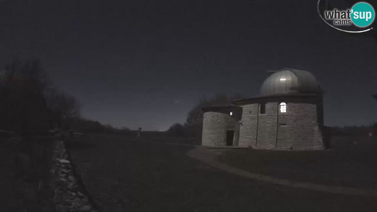 Webcam de l’Observatoire de Višnjan: Plongez dans le cosmos depuis l’Istrie, Croatie