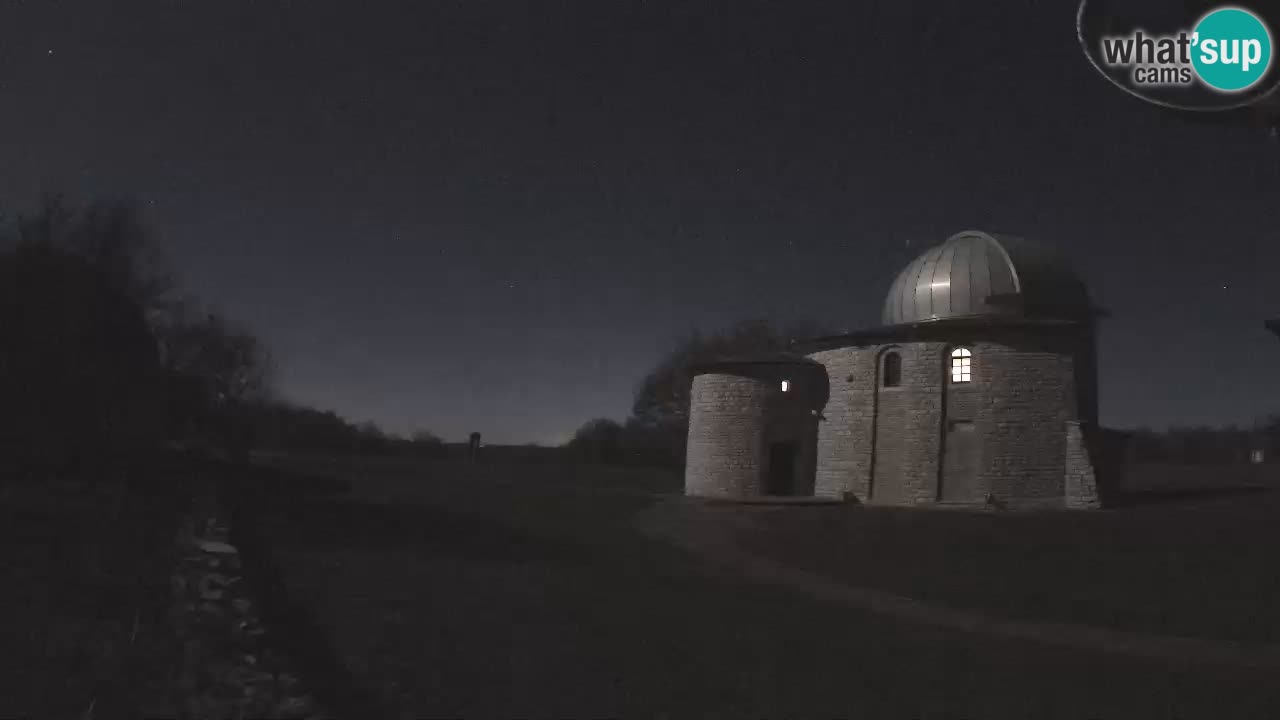 Webcam de l’Observatoire de Višnjan: Plongez dans le cosmos depuis l’Istrie, Croatie