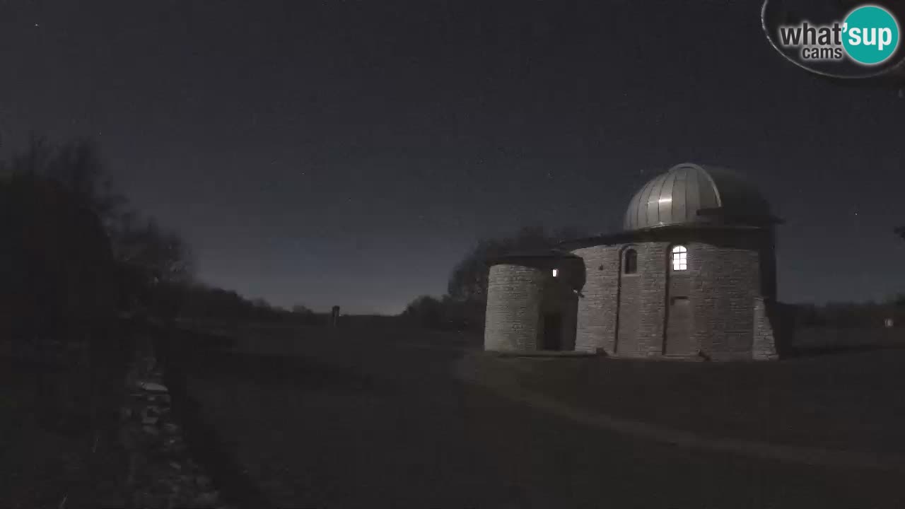 Višnjan Observatory Webcam: Gaze into the Cosmos from Istria, Croatia