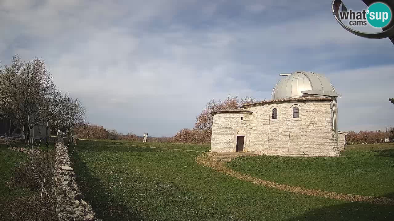 Webcam de l’Observatoire de Višnjan: Plongez dans le cosmos depuis l’Istrie, Croatie