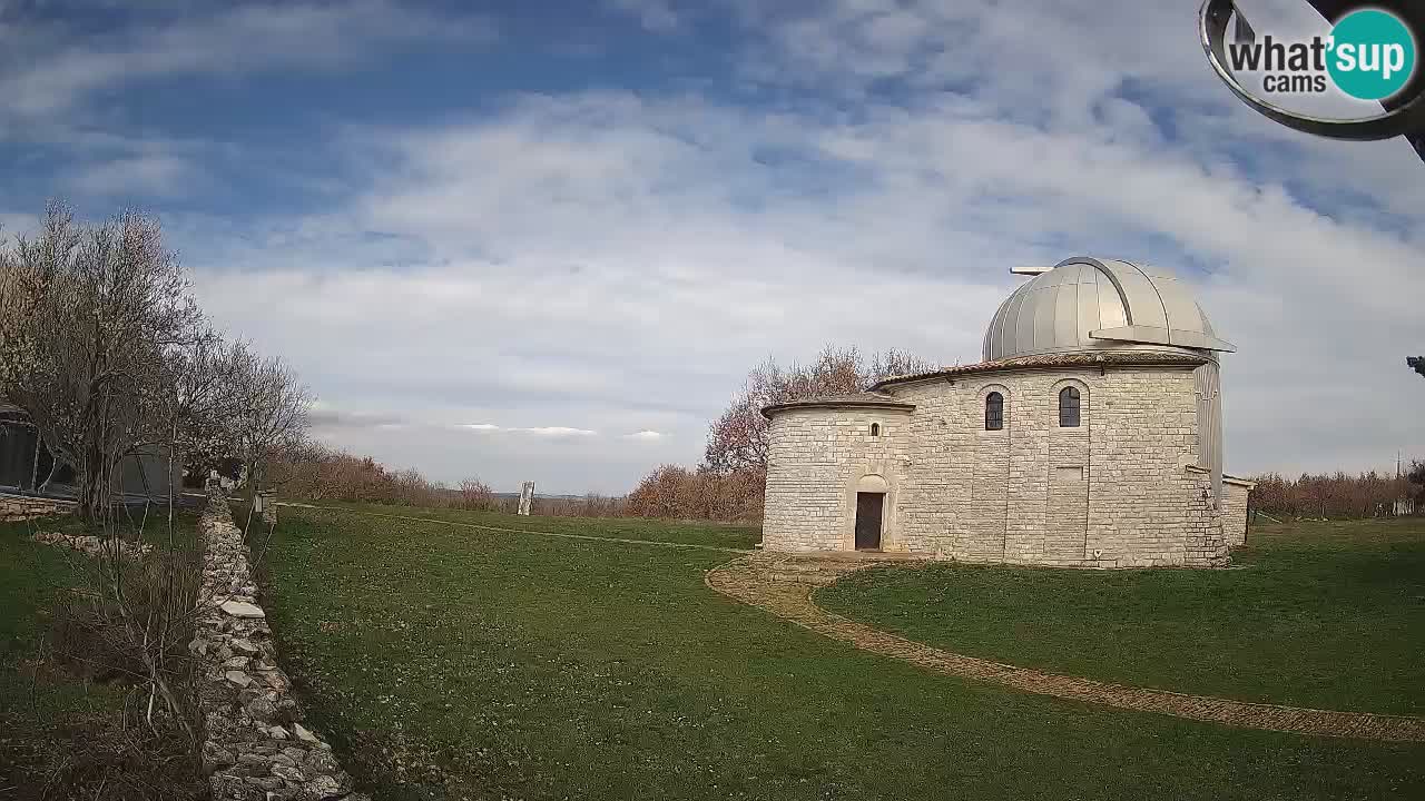 Višnjan Observatory Webcam: Gaze into the Cosmos from Istria, Croatia