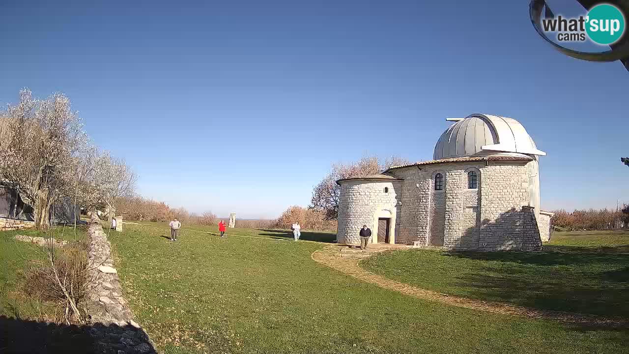 Višnjan Observatory Webcam: Gaze into the Cosmos from Istria, Croatia