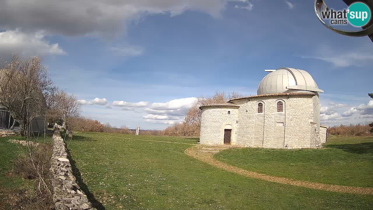 Višnjan Observatory Webcam: Gaze into the Cosmos from Istria, Croatia