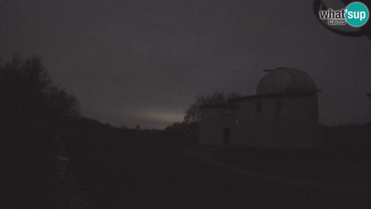 Webcam de l’Observatoire de Višnjan: Plongez dans le cosmos depuis l’Istrie, Croatie