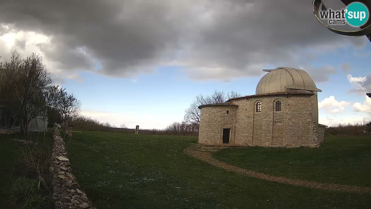 Višnjanska observatorijska spletna kamera: Opazujte vesolje iz Istre, Hrvaška