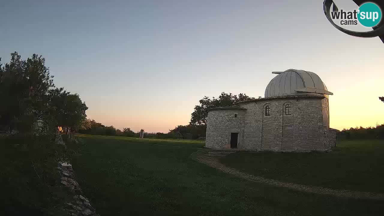 Višnjan Observatory Webcam: Gaze into the Cosmos from Istria, Croatia