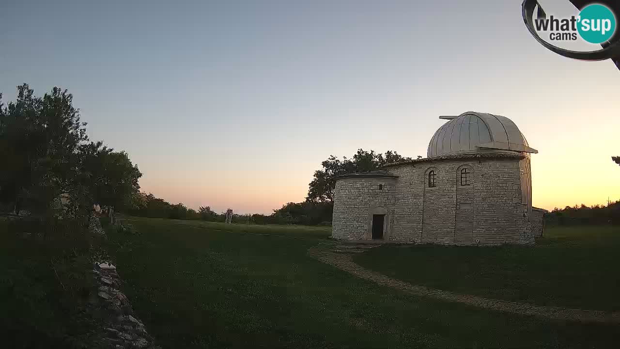 Višnjan Observatory Webcam: Gaze into the Cosmos from Istria, Croatia