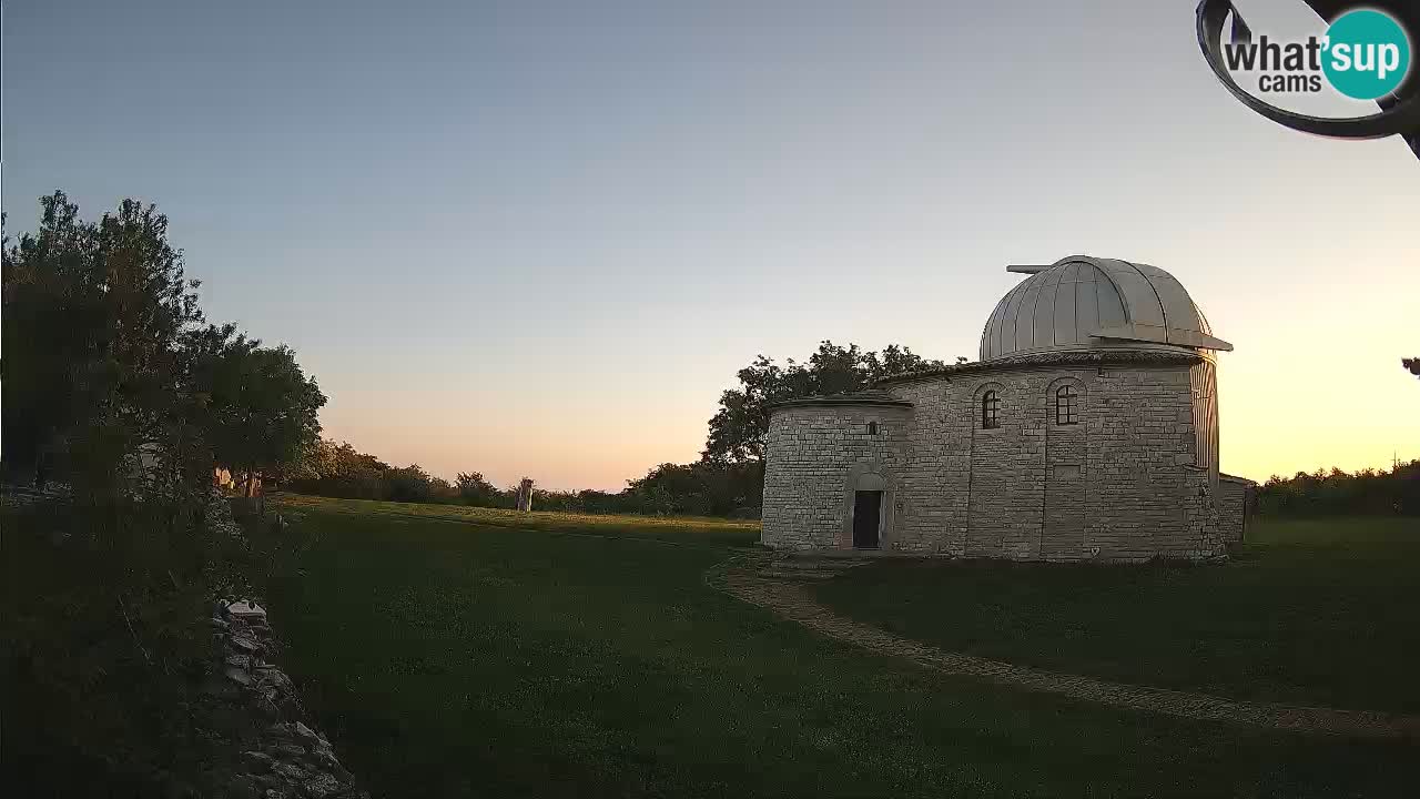 Višnjan Observatory Webcam: Gaze into the Cosmos from Istria, Croatia