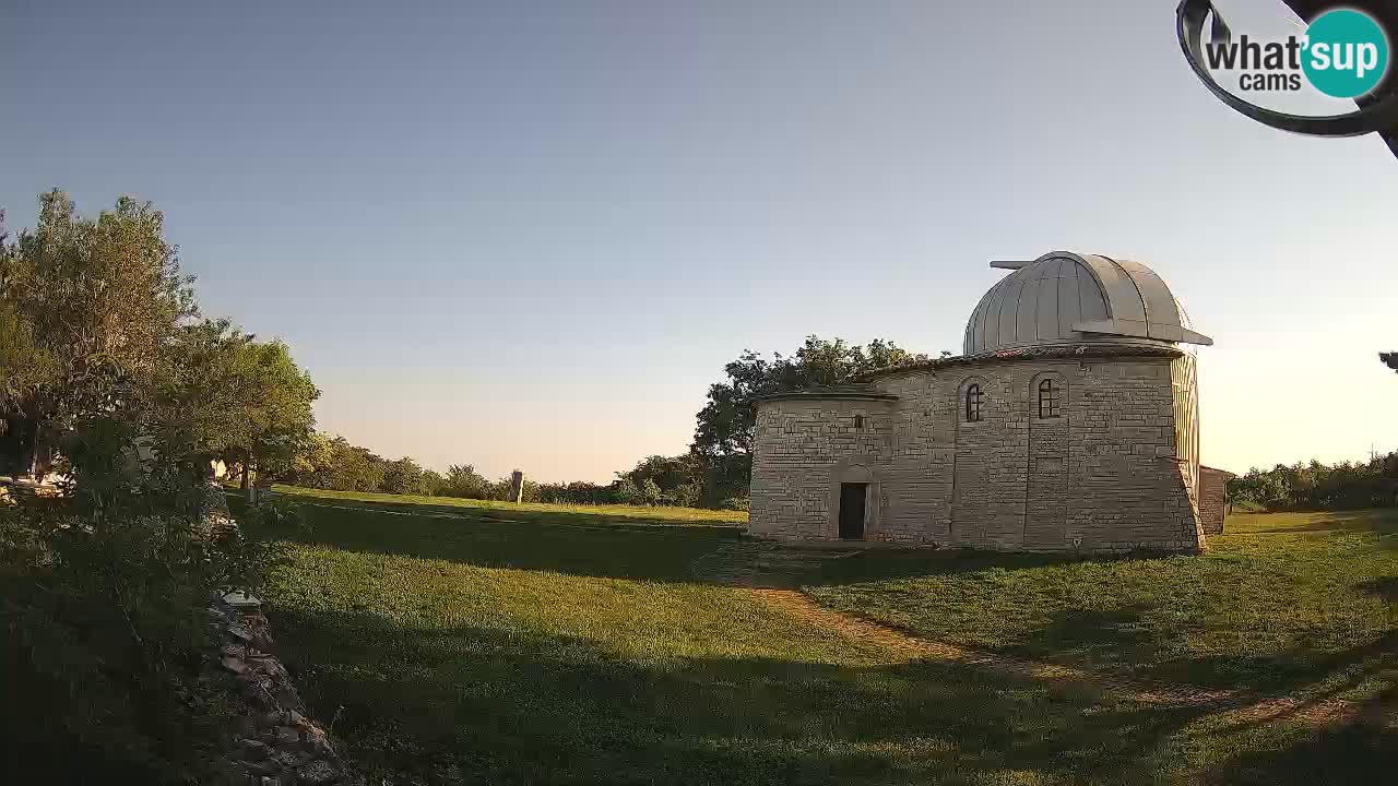 Višnjan Observatory Webcam: Gaze into the Cosmos from Istria, Croatia