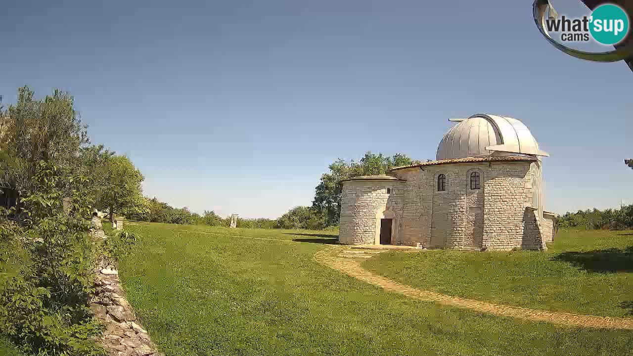 Višnjan Observatory Webcam: Gaze into the Cosmos from Istria, Croatia