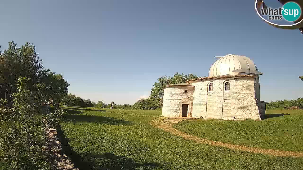 Višnjan Observatory Webcam: Gaze into the Cosmos from Istria, Croatia