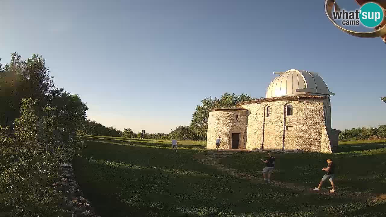 Višnjanska observatorijska spletna kamera: Opazujte vesolje iz Istre, Hrvaška
