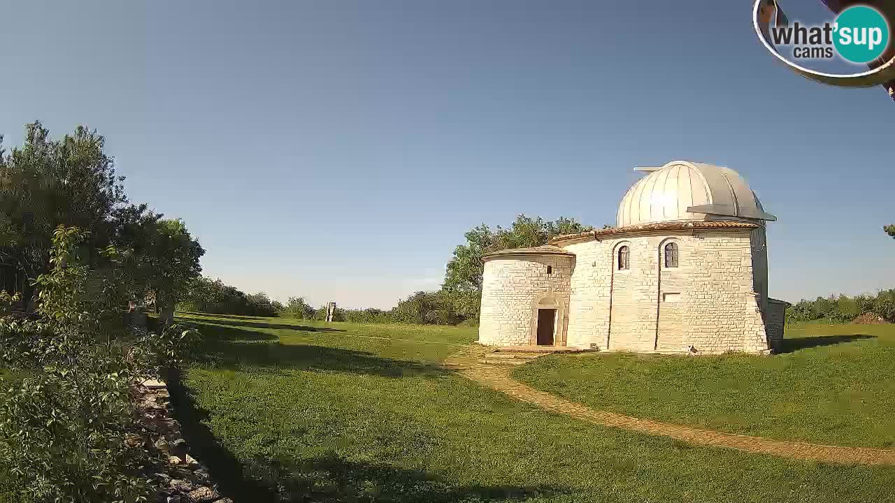 Višnjan Observatory Webcam: Gaze into the Cosmos from Istria, Croatia