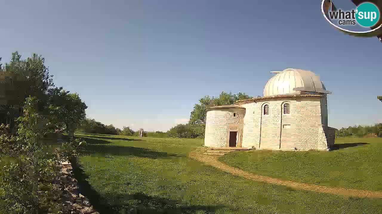 Višnjan Observatory Webcam: Gaze into the Cosmos from Istria, Croatia