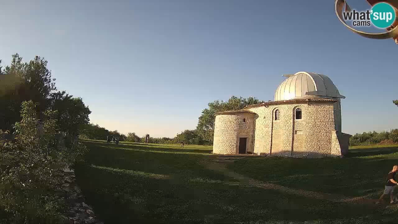 Višnjan Observatory Webcam: Gaze into the Cosmos from Istria, Croatia