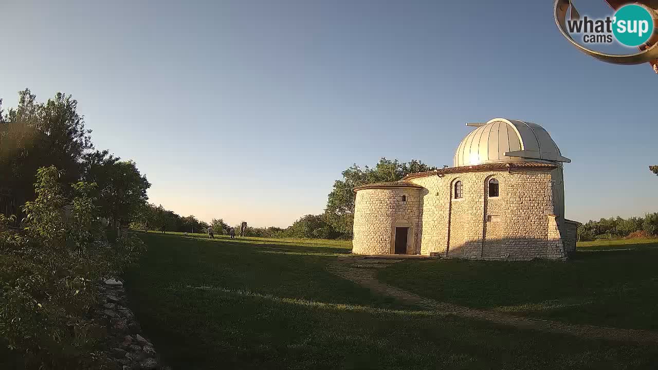 Višnjanska observatorijska spletna kamera: Opazujte vesolje iz Istre, Hrvaška