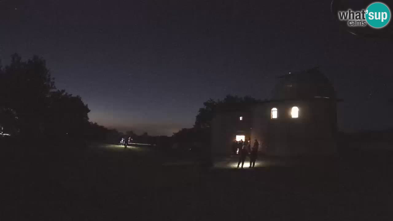 Višnjan Observatory Webcam: Gaze into the Cosmos from Istria, Croatia