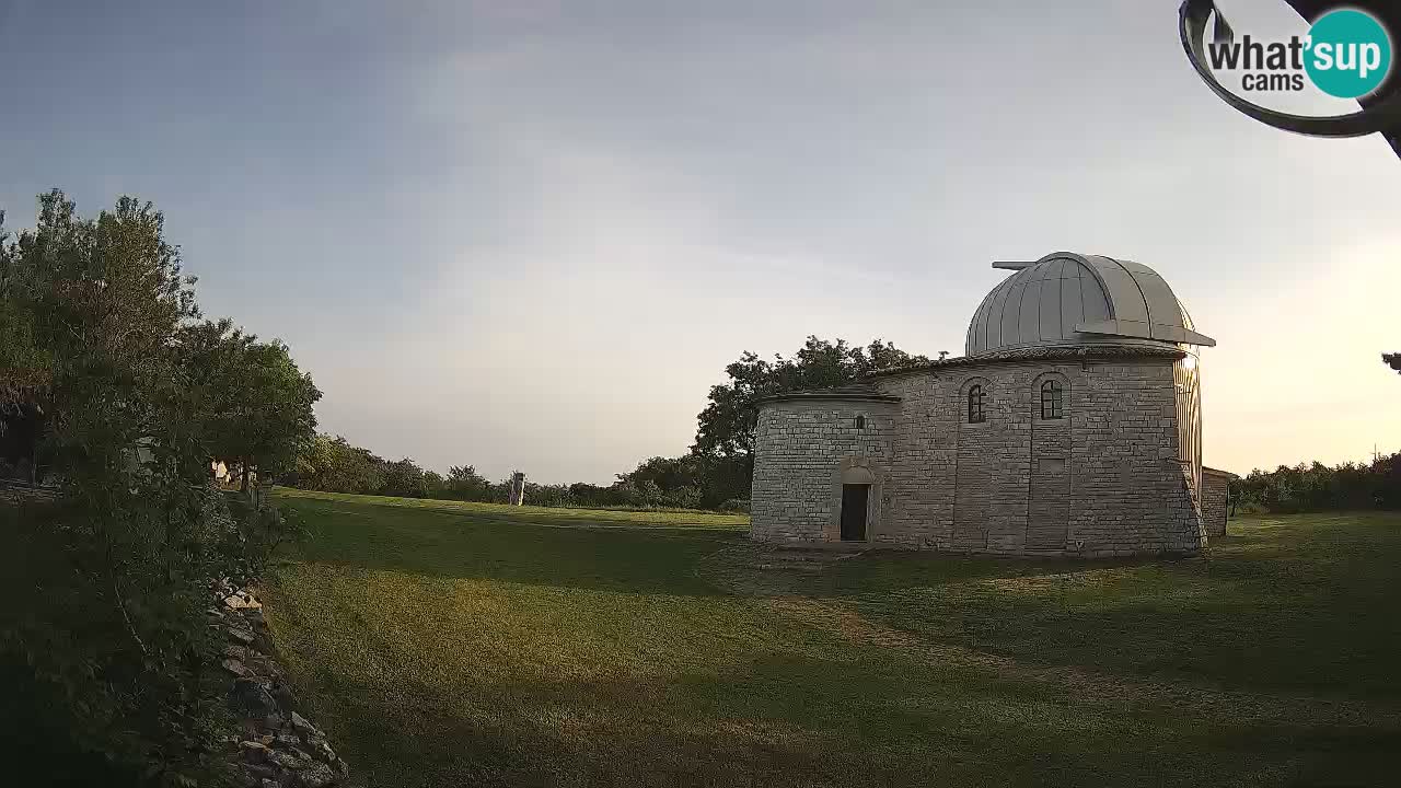 Višnjanska observatorijska spletna kamera: Opazujte vesolje iz Istre, Hrvaška