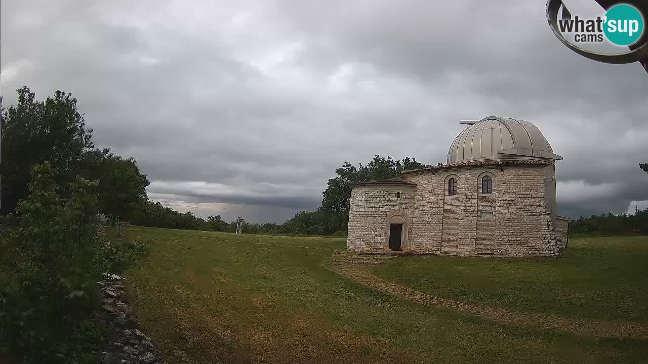 Višnjan Observatory Webcam: Gaze into the Cosmos from Istria, Croatia