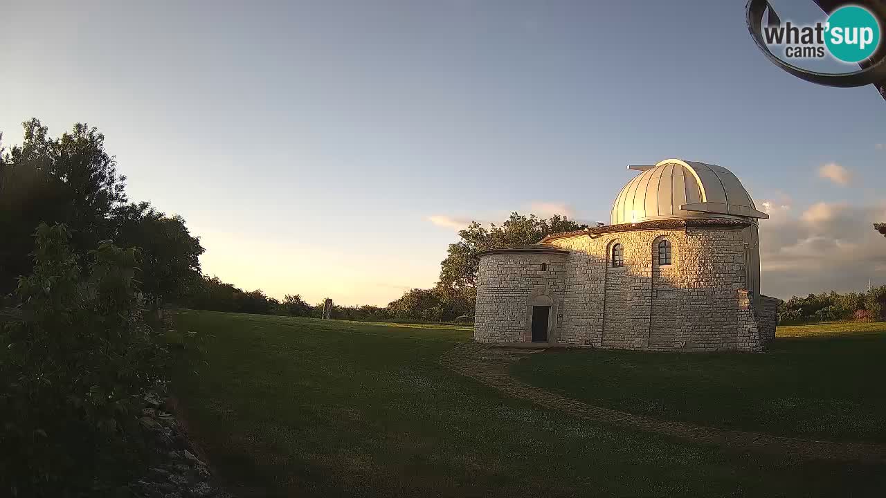 Višnjan Observatory Webcam: Gaze into the Cosmos from Istria, Croatia