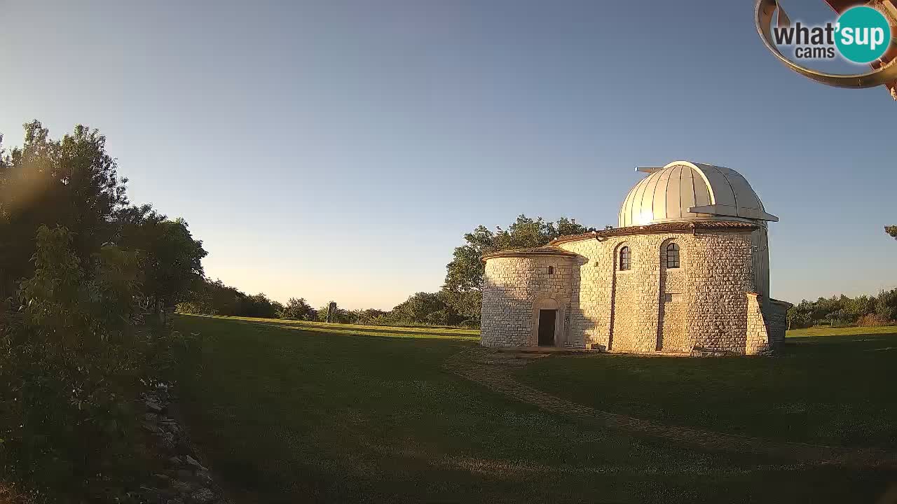 Webcam de l’Observatoire de Višnjan: Plongez dans le cosmos depuis l’Istrie, Croatie