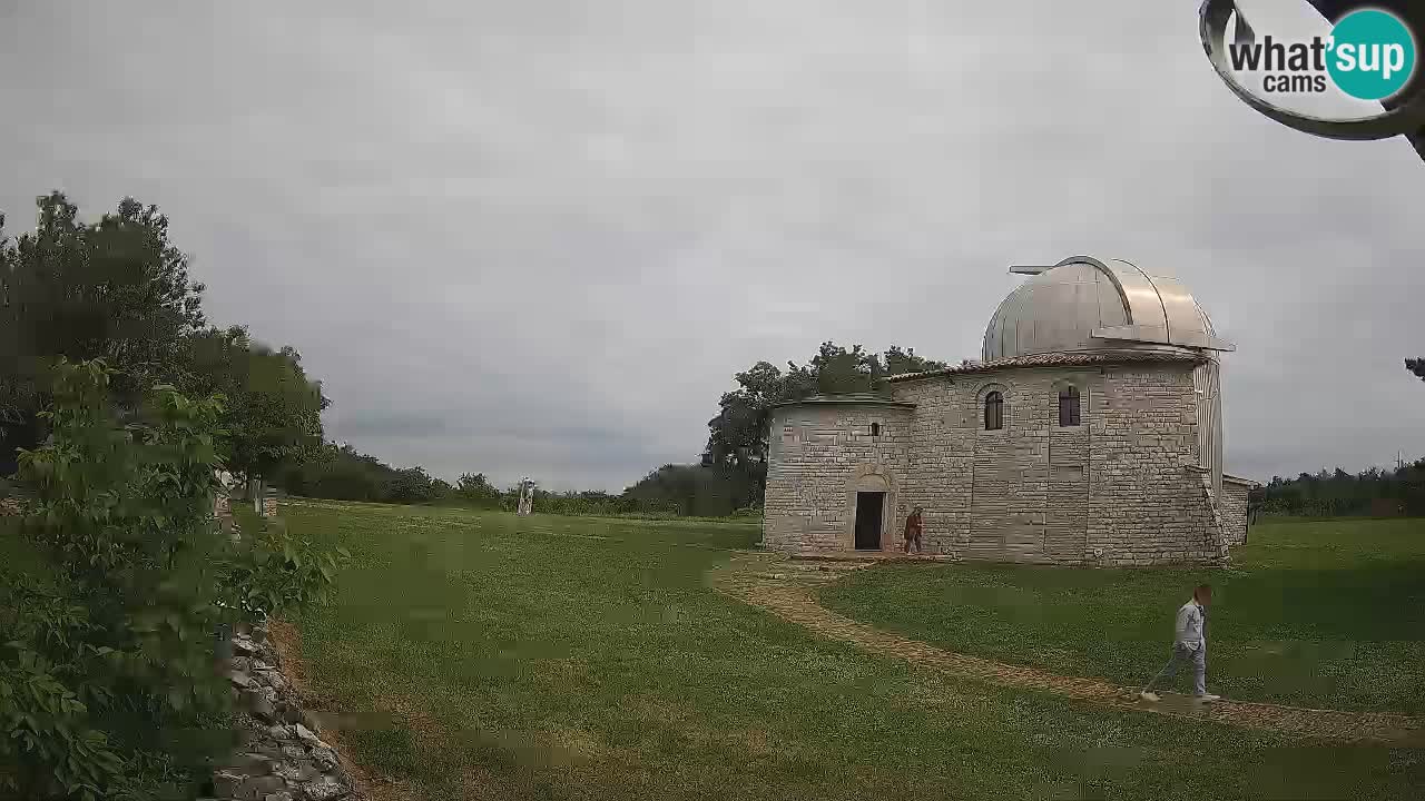Višnjan Observatory Webcam: Gaze into the Cosmos from Istria, Croatia