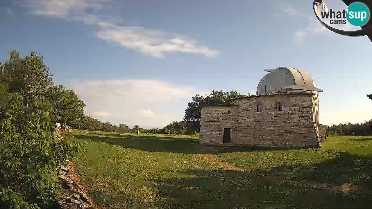Višnjan Observatory Webcam: Gaze into the Cosmos from Istria, Croatia