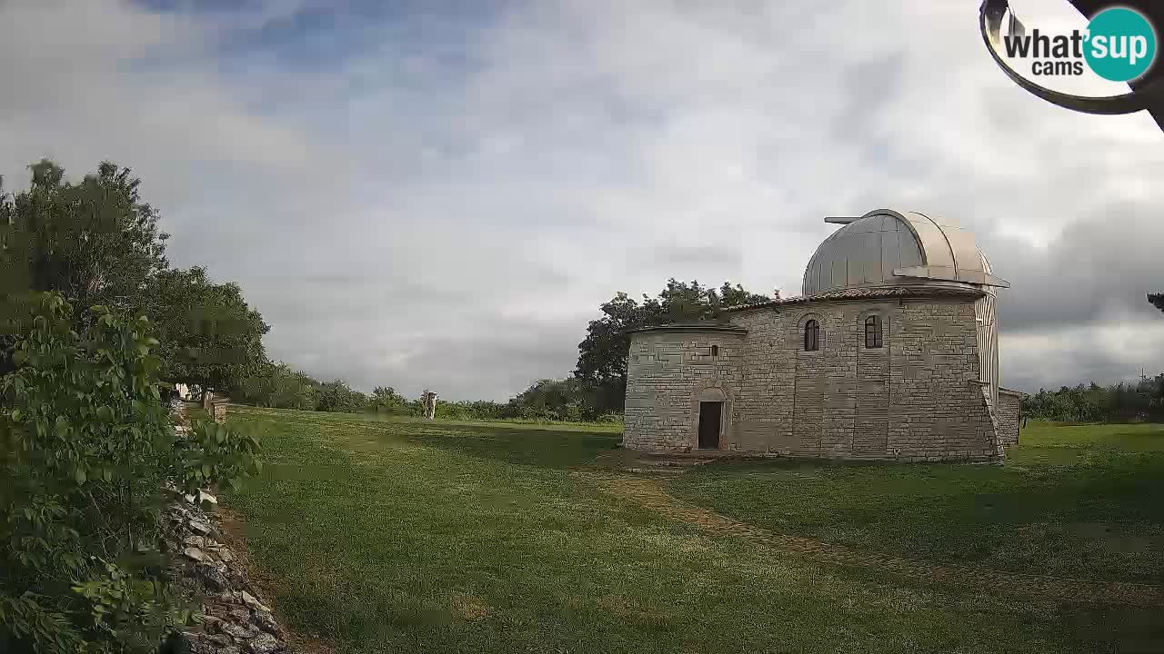 Višnjan Observatory Webcam: Gaze into the Cosmos from Istria, Croatia
