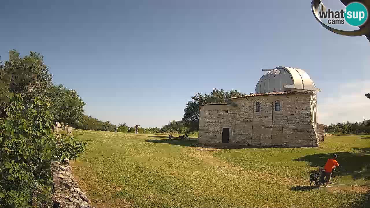 Višnjan Observatory Webcam: Gaze into the Cosmos from Istria, Croatia