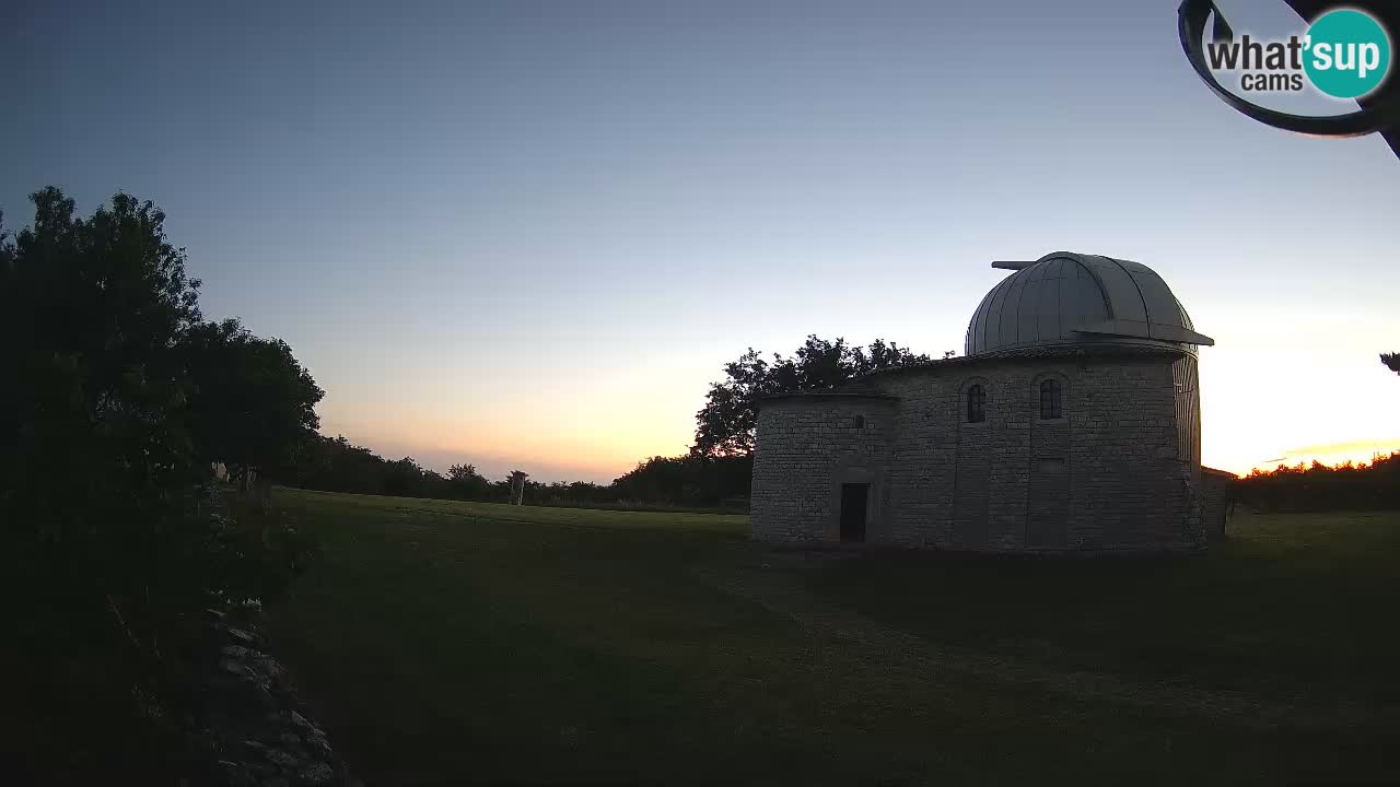 Višnjan Observatory Webcam: Gaze into the Cosmos from Istria, Croatia