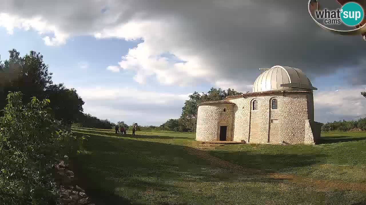 Višnjanska observatorijska spletna kamera: Opazujte vesolje iz Istre, Hrvaška