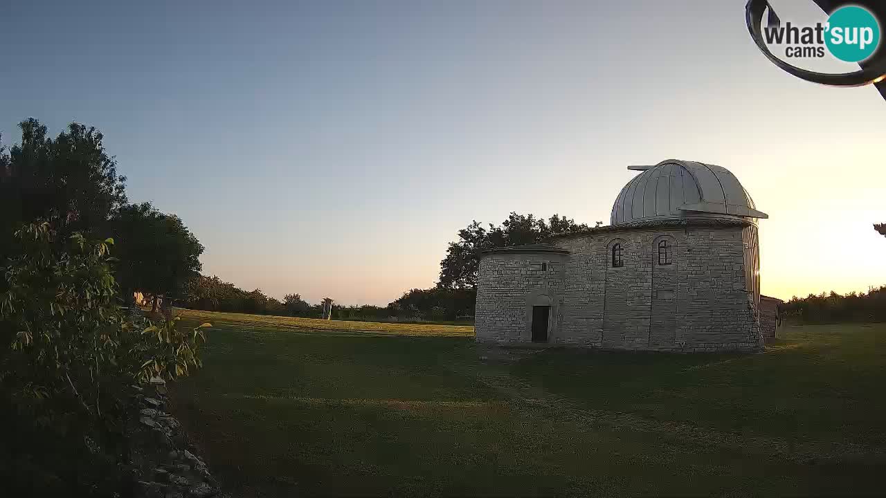 Višnjanska observatorijska spletna kamera: Opazujte vesolje iz Istre, Hrvaška
