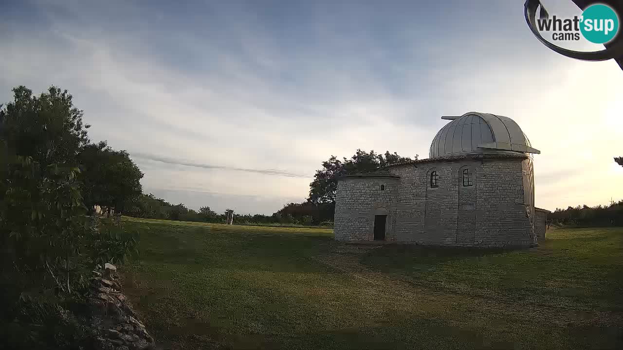 Višnjanska observatorijska spletna kamera: Opazujte vesolje iz Istre, Hrvaška