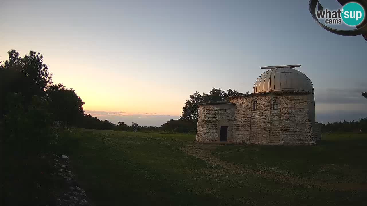 Višnjan Observatory Webcam: Gaze into the Cosmos from Istria, Croatia
