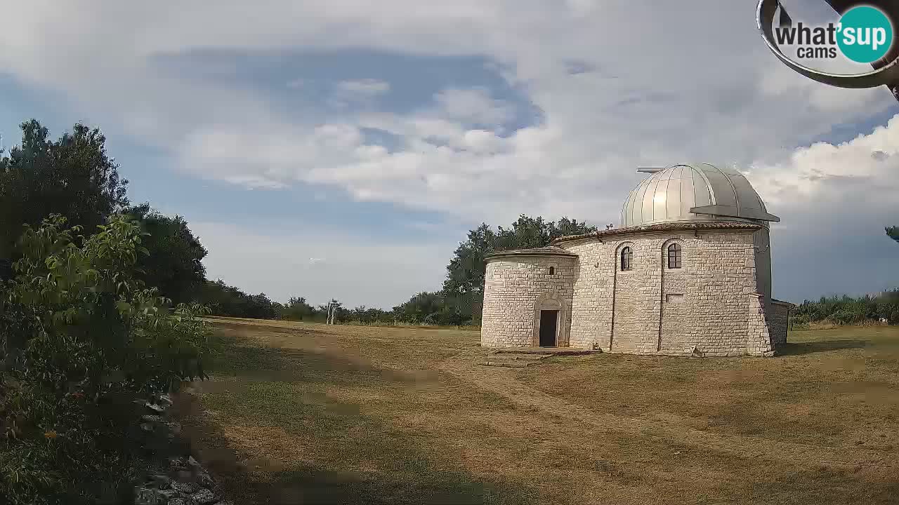 Višnjan Observatory Webcam: Gaze into the Cosmos from Istria, Croatia