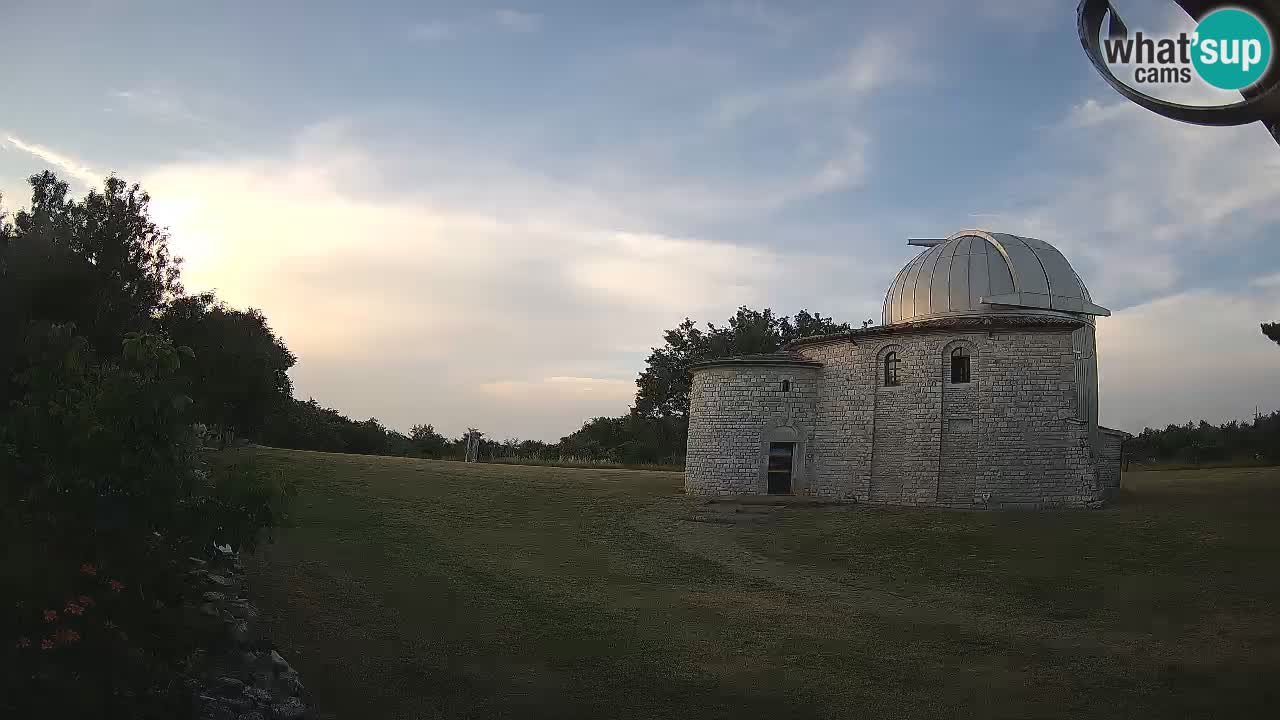 Višnjan Observatory Webcam: Gaze into the Cosmos from Istria, Croatia