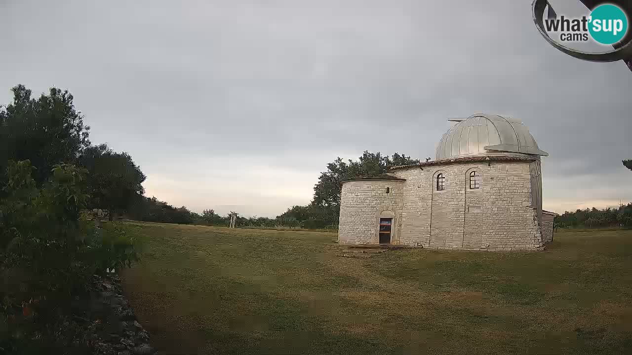 Višnjanska observatorijska spletna kamera: Opazujte vesolje iz Istre, Hrvaška