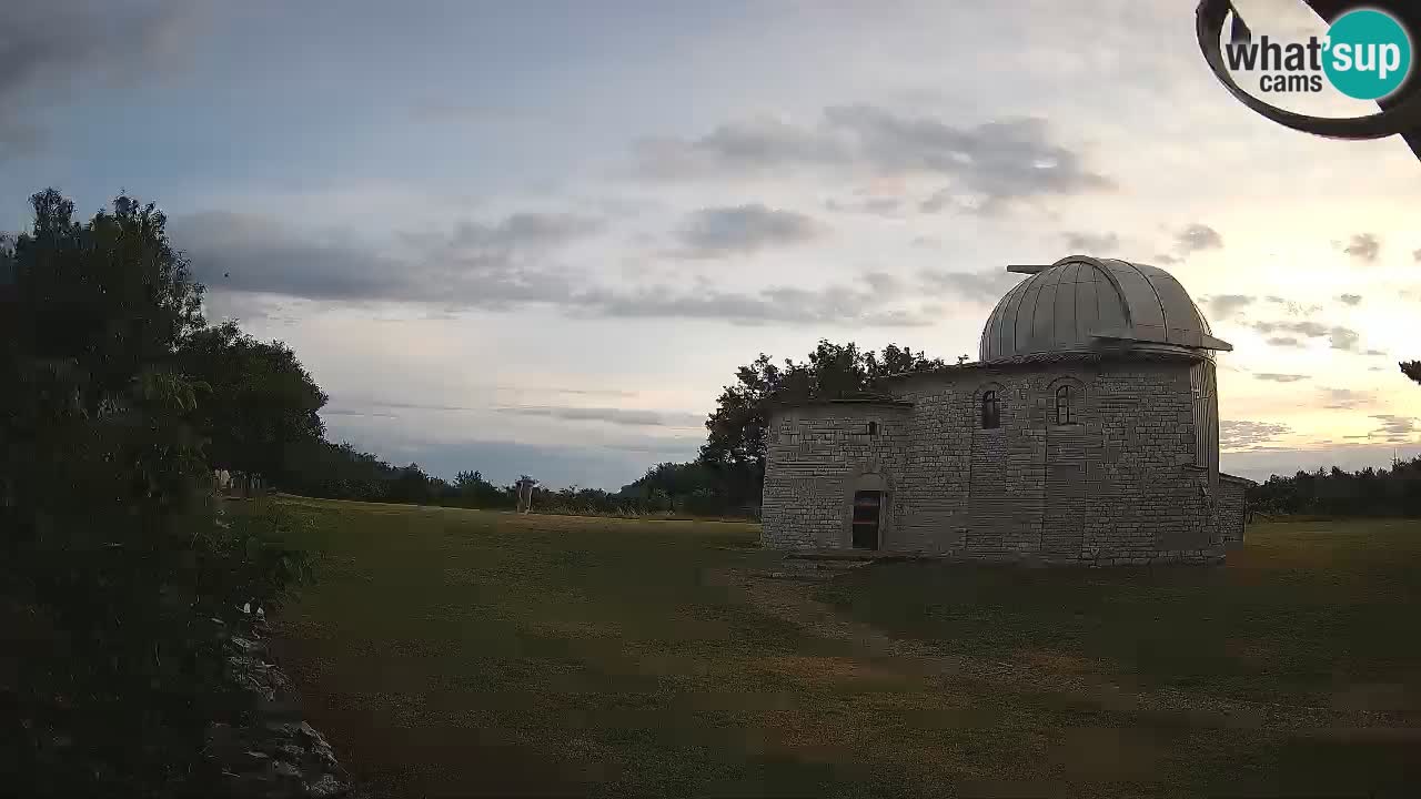 Višnjanska observatorijska spletna kamera: Opazujte vesolje iz Istre, Hrvaška