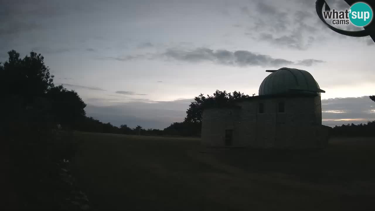 Višnjan Observatory Webcam: Gaze into the Cosmos from Istria, Croatia