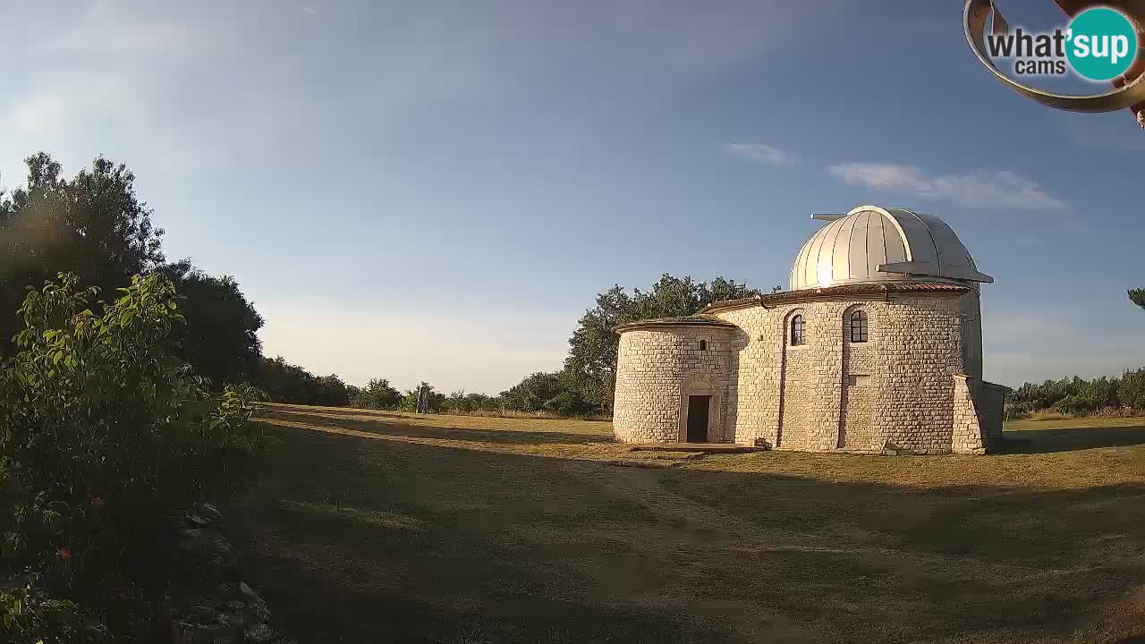 Višnjan Observatory Webcam: Gaze into the Cosmos from Istria, Croatia
