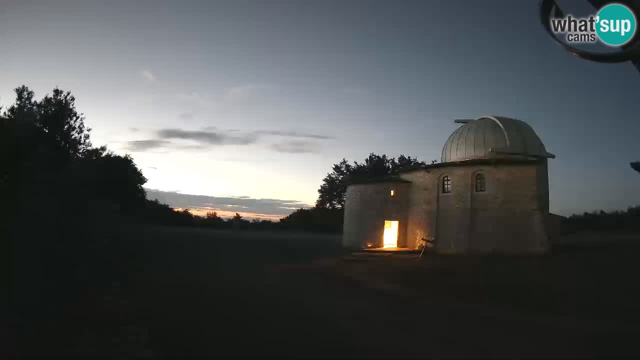 Višnjan Observatory Webcam: Gaze into the Cosmos from Istria, Croatia