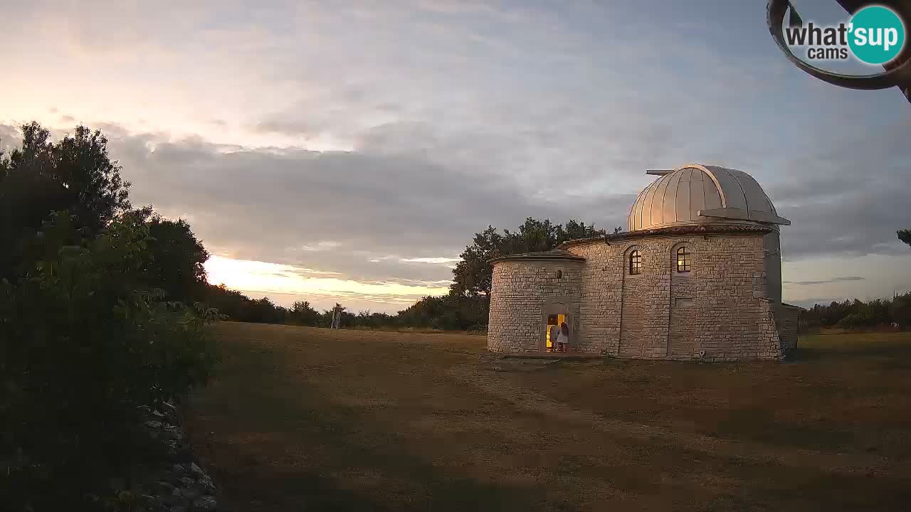 Višnjanska observatorijska spletna kamera: Opazujte vesolje iz Istre, Hrvaška