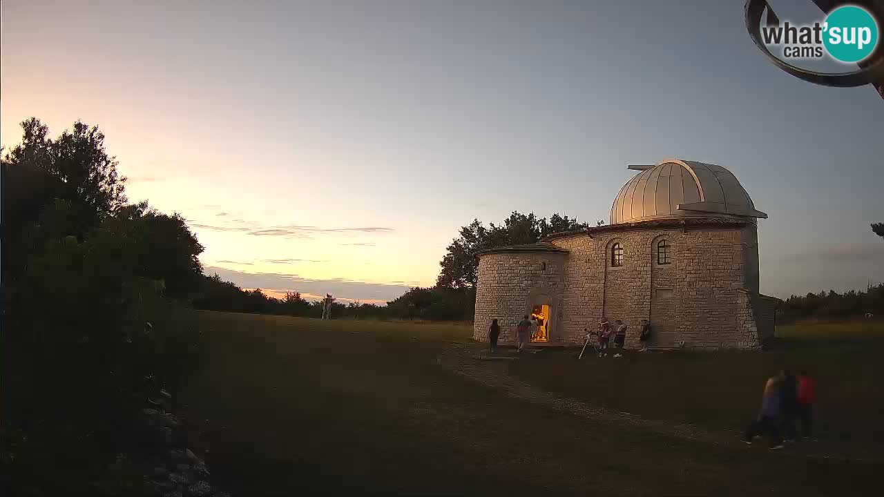 Višnjan Observatory Webcam: Gaze into the Cosmos from Istria, Croatia